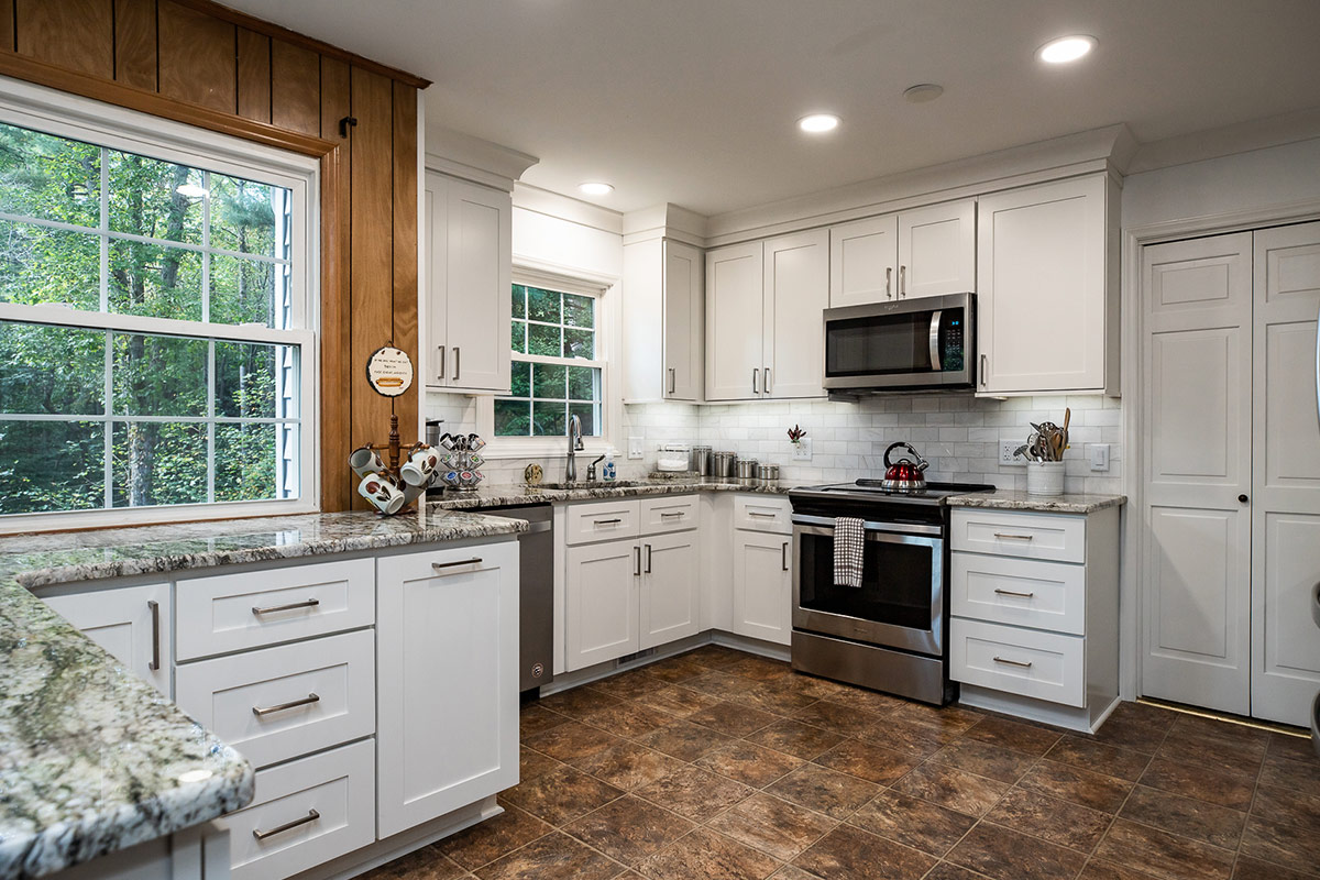 gallery-713-colonial-dr-wilkesboro-21 image