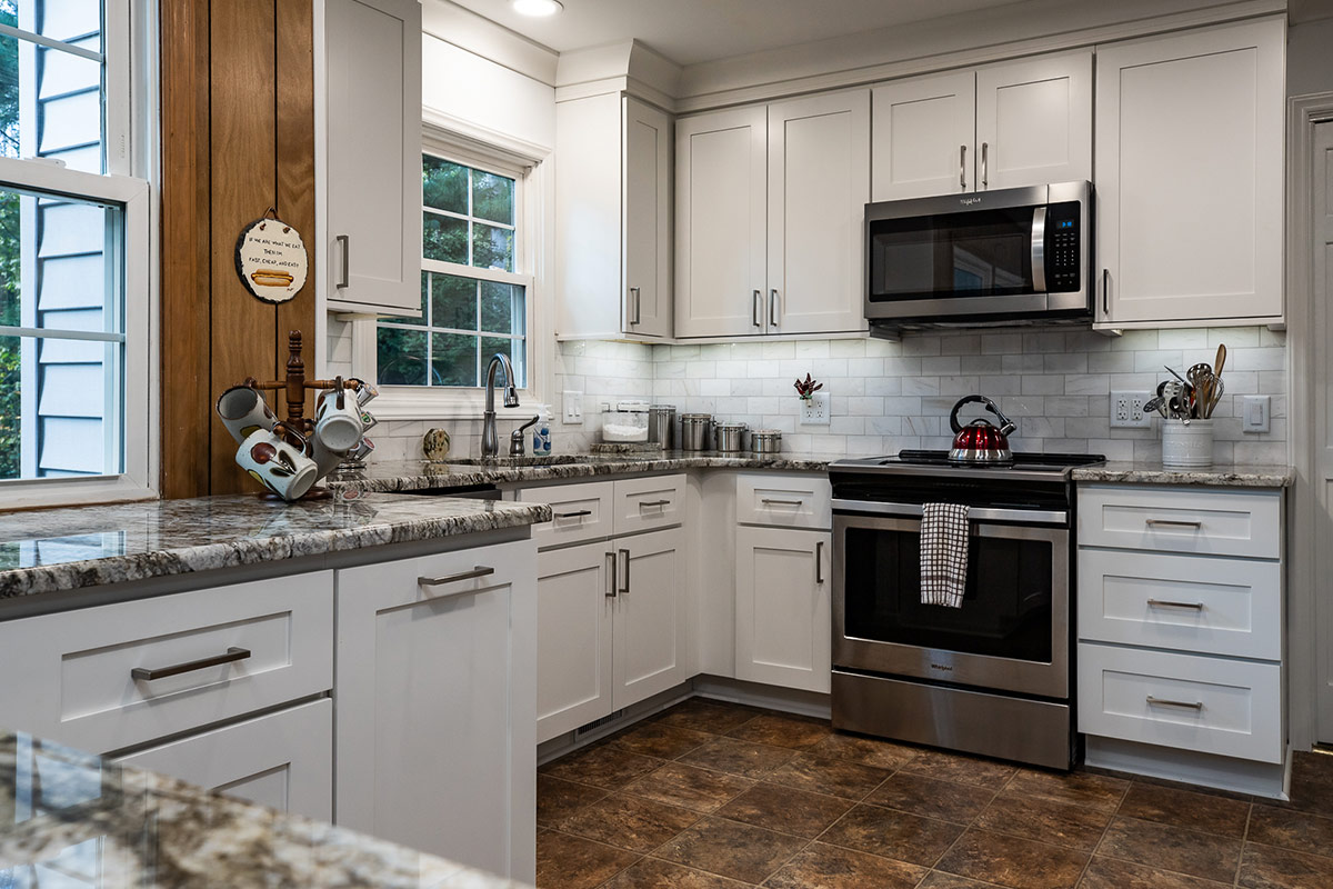 gallery-713-colonial-dr-wilkesboro-210 image