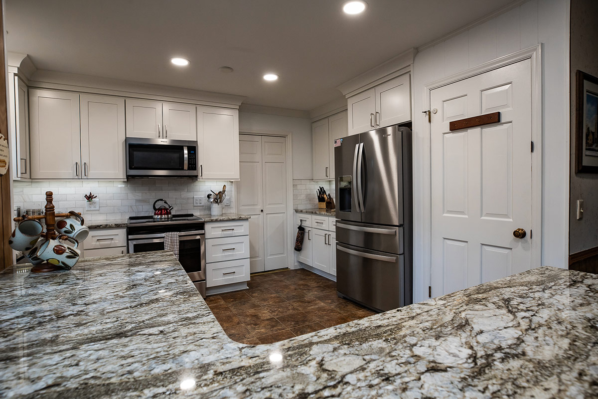 gallery-713-colonial-dr-wilkesboro-29 image